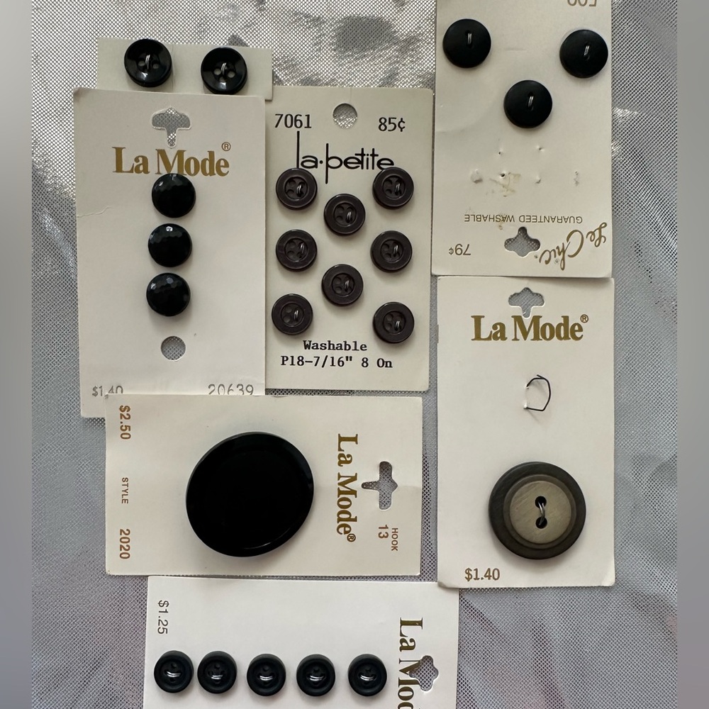 *3 for 1 bundle~ Black Button on card bundle (23 buttons)